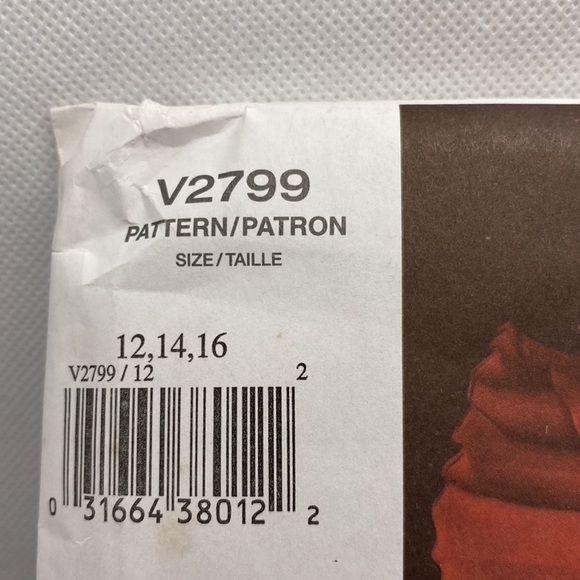 Vogue American Designer #V2799 Tom & Linda Platt Ladies Dress Pattern 12–14-16 - Picture 5 of 12